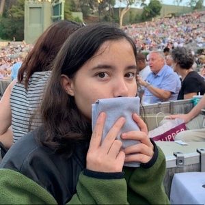 Meet your Posher, Lauren